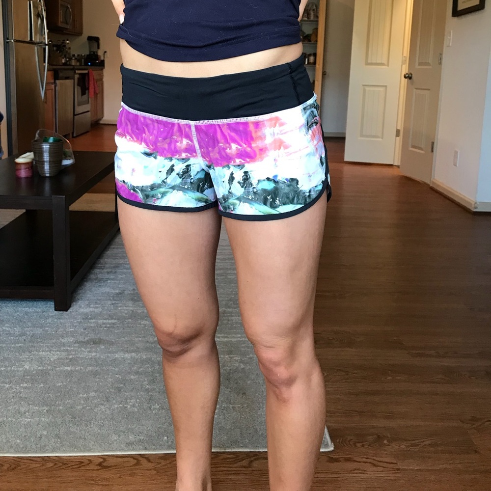 Lululemon size 6 speed shorts 4way stretch